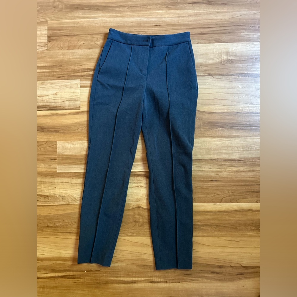High-Rise Ankle Stretch Pant